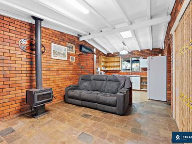 11A Gladstone Road, Armadale WA 6112