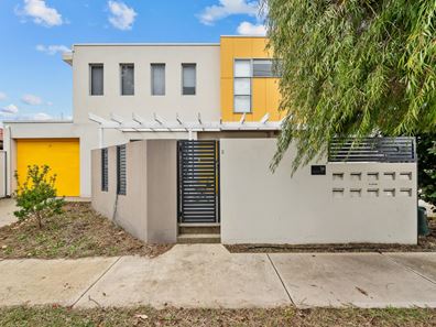 1/18 Mathoura Street, Midland WA 6056