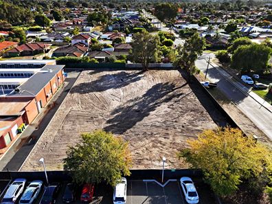 573 Walter Road East, Morley WA 6062