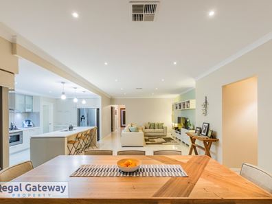 37 Majorelle Parkway, Aubin Grove WA 6164