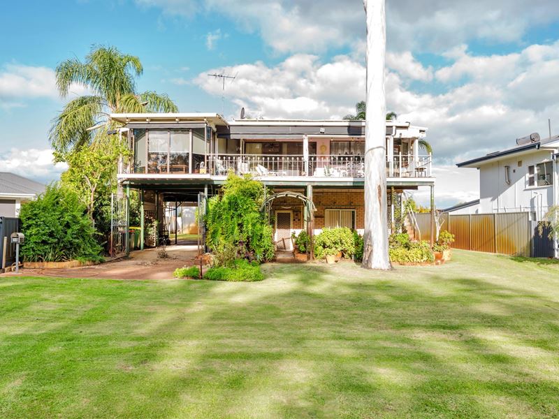 10 RAVENSWOOD ROAD, Ravenswood