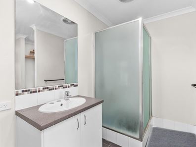 34 Limbee Glade, Huntingdale WA 6110