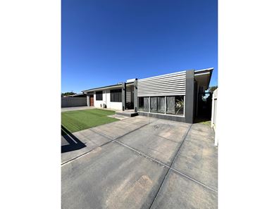 12 Ridley Place, Morgantown WA 6701