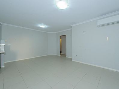 1/34 Mathoura Street, Midland WA 6056
