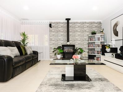 4 Peter Street, Pinjarra WA 6208