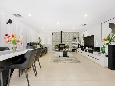 4 Peter Street, Pinjarra WA 6208
