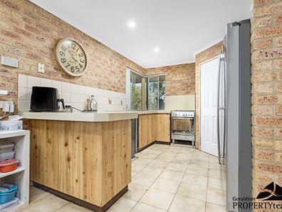 217 Hall Road, Waggrakine WA 6530