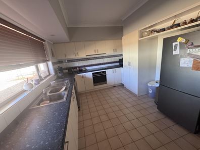 14 Nardoo Loop, Newman WA 6753
