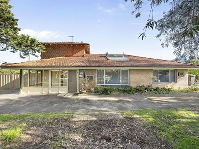 9 Burroughs Road, Karrinyup WA 6018