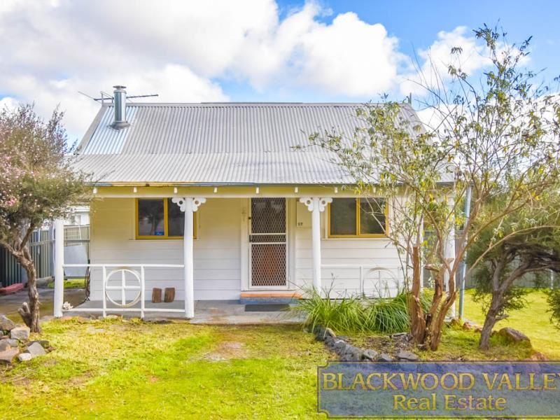 17 George Street, Greenbushes