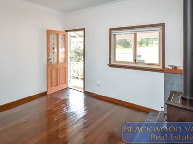 17 George Street, Greenbushes WA 6254