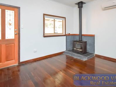 17 George Street, Greenbushes WA 6254