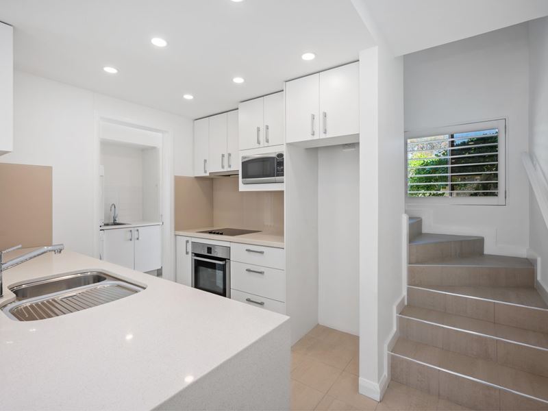 1/11-17 Princes Street, Cottesloe WA 6011