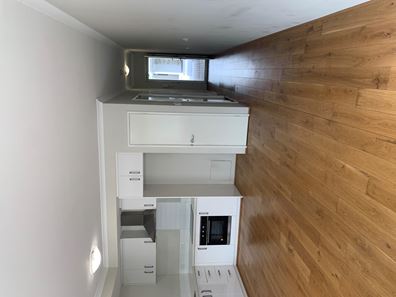 1/208 Fisher Street, Cloverdale WA 6105