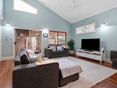 41 Campbell Street, Lamington WA 6430
