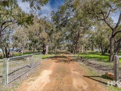14 Lareema Drive, Bullsbrook WA 6084
