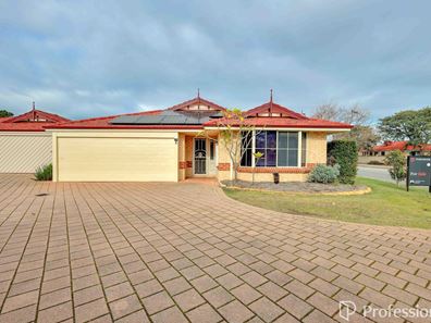 182A Forest Lakes Drive, Thornlie WA 6108