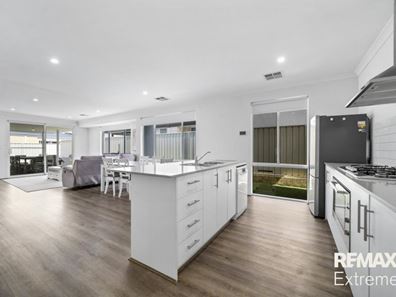 34 Media Crescent, Banksia Grove WA 6031