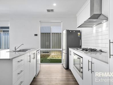34 Media Crescent, Banksia Grove WA 6031