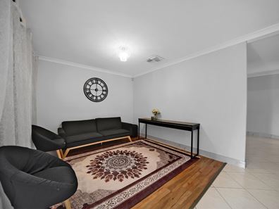 10 Kamber Court, Maddington WA 6109