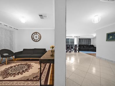 10 Kamber Court, Maddington WA 6109