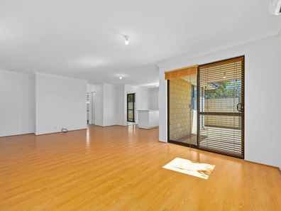 11/309 Railway Avenue, Armadale WA 6112