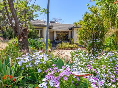 4 Narla Place, Koongamia WA 6056