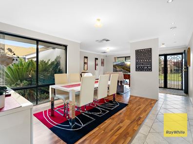 2 Spruce Place, Thornlie WA 6108