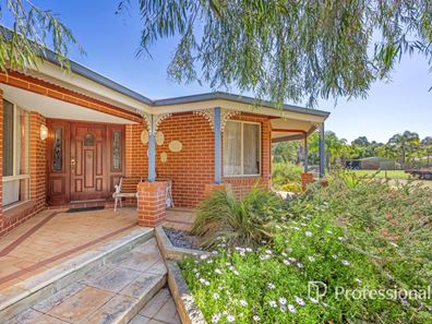 2 Estuarine Court, Leschenault WA 6233