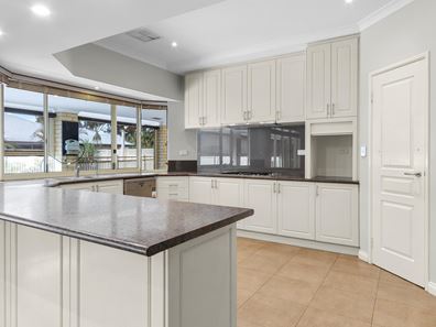 61 Country Road, Pinjarra WA 6208