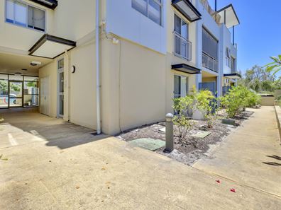 8/6 Ibera Way, Success WA 6164
