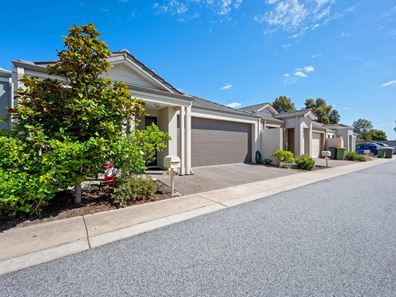 4 Glendalough Loop, Canning Vale WA 6155