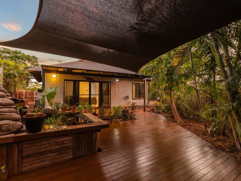 2/12 Chippindall Place, Cable Beach