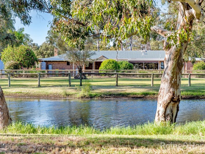213 Moores Road, West Pinjarra