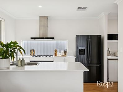 4 Yellowtail Grove, Beeliar WA 6164