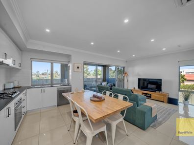 6/10 Peppering Way, Westminster WA 6061