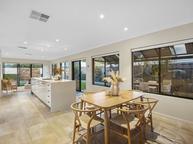 4 Bindoon Close, Gwelup WA 6018