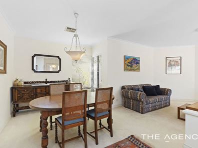 4 Glenfern Place, Hillarys WA 6025
