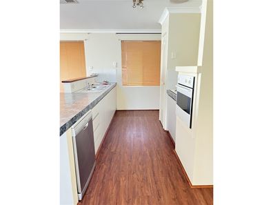 6 Dunlowe Loop, Warnbro WA 6169