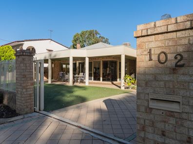 102 Riverside Drive, South Guildford WA 6055