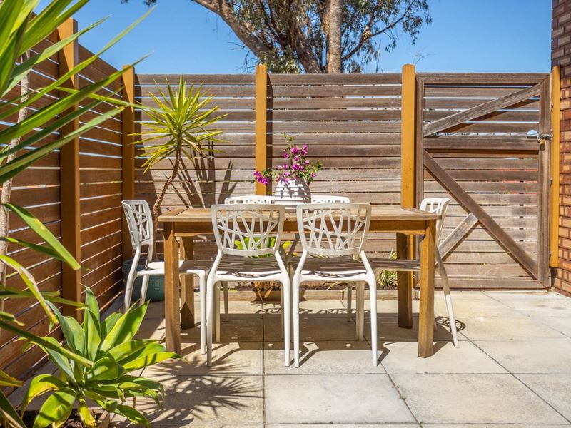 4/268 Holbeck Street, Doubleview WA 6018