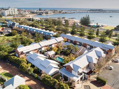 17/14 Lyons Cove, Bunbury WA 6230