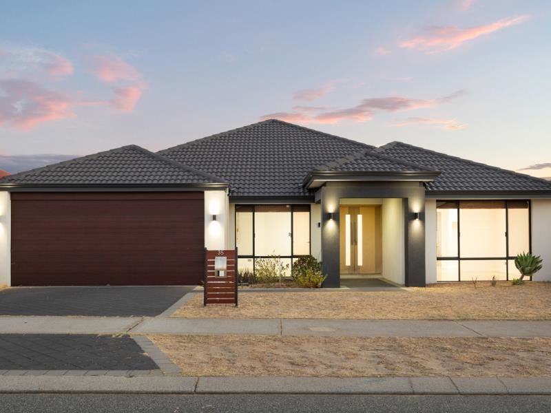 35 Lucky Bay Road, Secret Harbour WA 6173