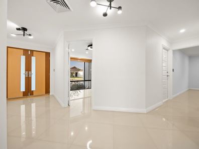 35 Lucky Bay Road, Secret Harbour WA 6173