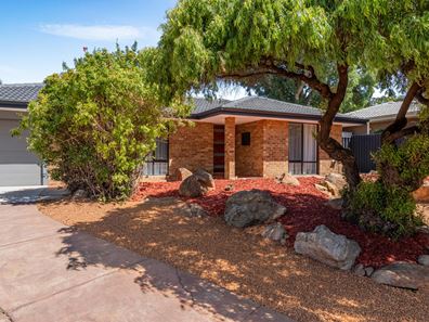 1 Bayou Court, Heathridge WA 6027