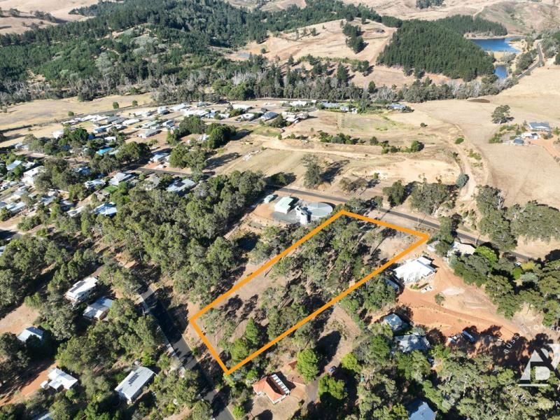 51 Carey Street, Nannup WA 6275