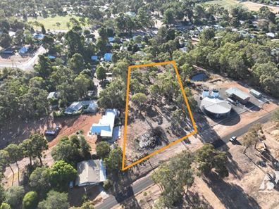 51 Carey Street, Nannup WA 6275