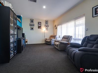 9 Island Retreat, Ballajura WA 6066