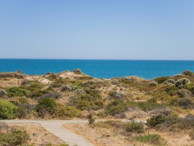 33 Abeona Parade, Madora Bay WA 6210