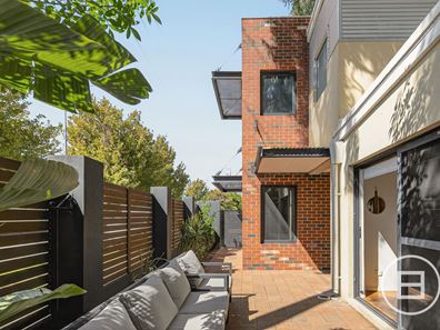 295C Harborne Street, Glendalough WA 6016